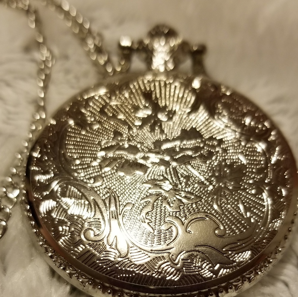🆕LAST ONE Nightmare before Christmas Silver watch - Picture 2 of 4